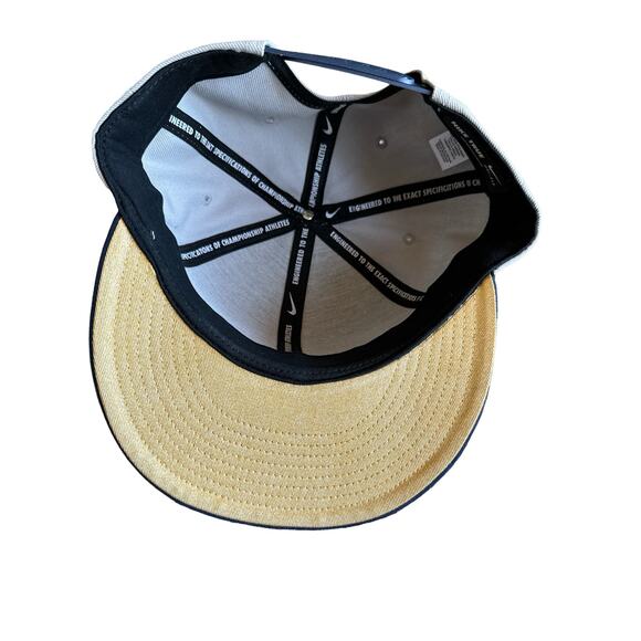 NFL Seattle Seahawks Nike True DRI-Fit Snapback Hat Gold Underbrim Embroidered - Picture 6 of 7